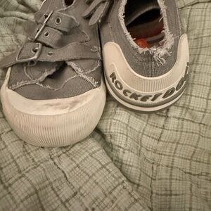 Rocket Dog Kids Sneakers in Gray and White